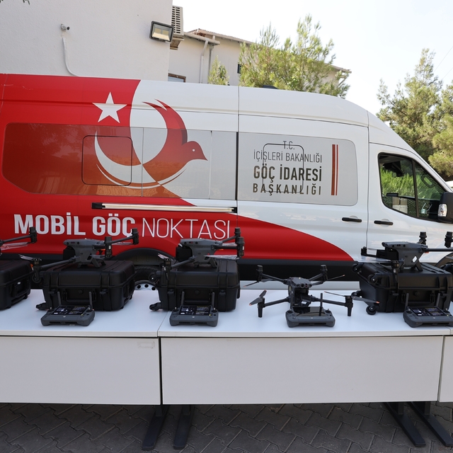 Mardin'de sınır güvenliği için 7 dron ve mobil göç aracı hizmete girdi