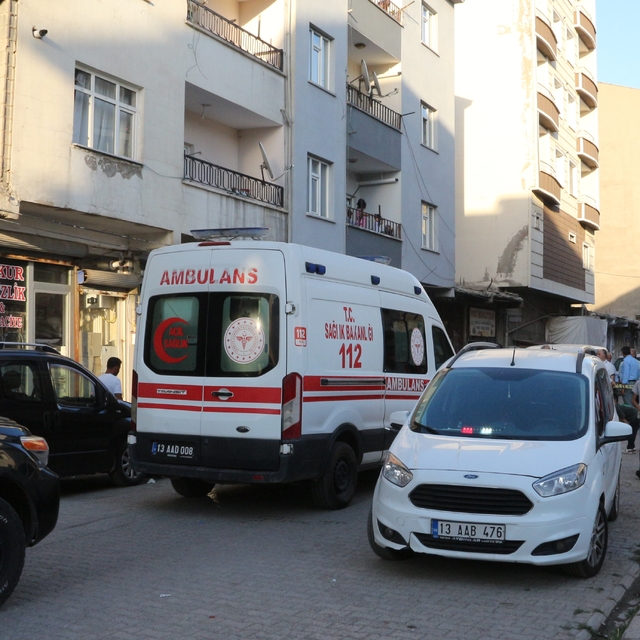 Bitlis'te yalnız yaşayan kişi evinde ölü bulundu