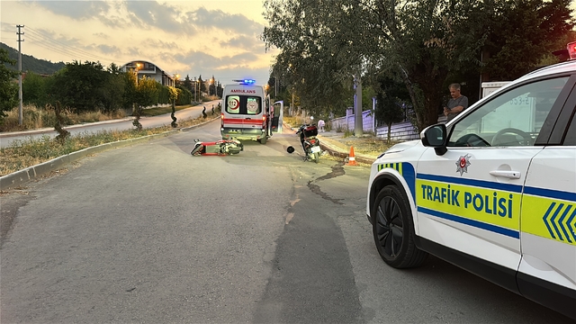 Kütahya'da, kaldırıma çarpan motosikletin sürücüsü ağır yaralandı