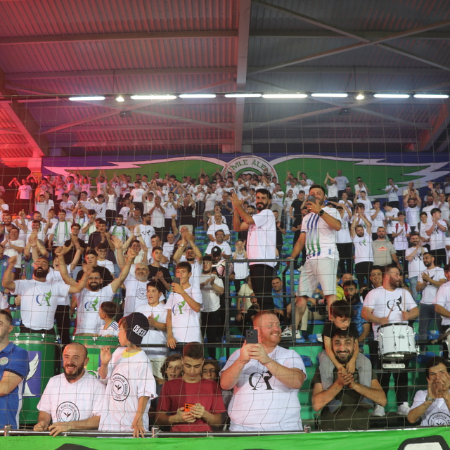 Çaykur Rizespor taraftarıyla buluştu