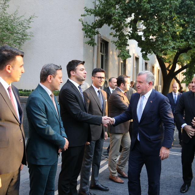 Gençlik ve Spor Bakanı Bak, Diyarbakır'da "Gençlik Buluşması"nda konuştu: