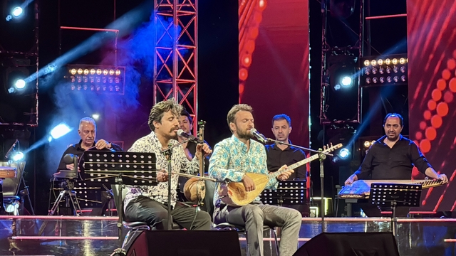 TRT sanatçıları Kırşehir'de açık hava konseri verdi