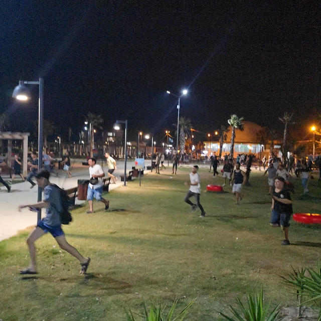 Hatay'da taşkınlık çıkarıp, 1 kişiyi bıçakladılar; linçten ekipler kurtardı