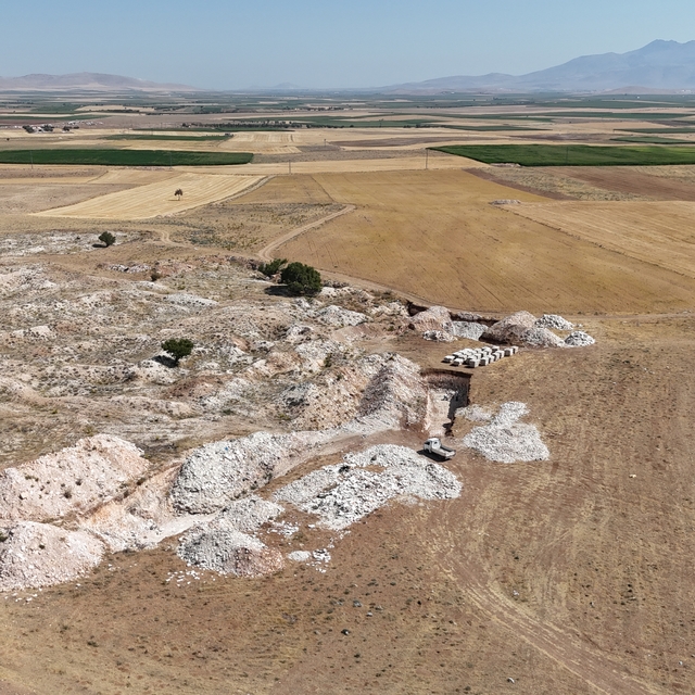 Taş ustaları ilçelerinin simgesi "kasaba taşı"nın unutulmaması için çalışıy...