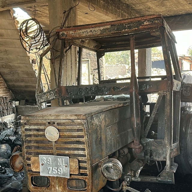 Çanakkale'deki orman yangını ikinci gününde; yanan alanlar ve evler havadan...