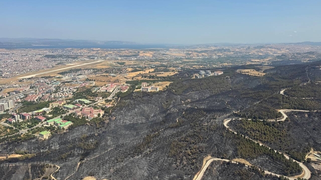Çanakkale'deki yangında zarar gören alanlar helikopterden görüntülendi