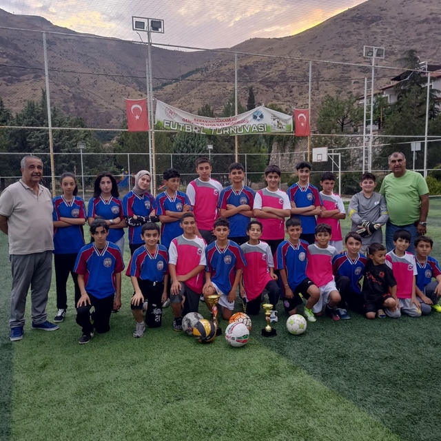 Keban'da halı saha futbol turnuvası