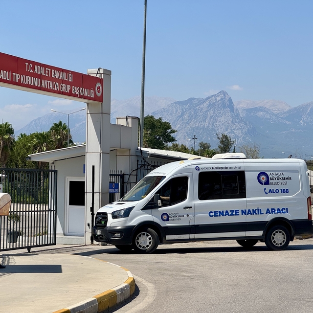 Antalya'da çıkan silahlı kavgada bir kişi öldü, bir kişi yaralandı