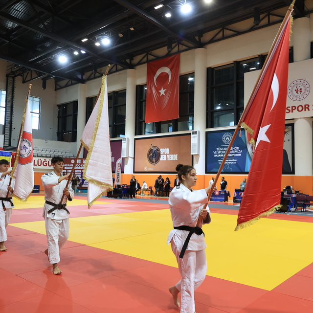21 Yaş Altı Balkan Judo Şampiyonası Edirne'de başladı
