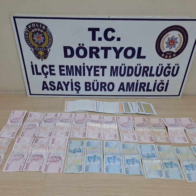 Hatay'da kumar oynayan 12 kişiye 110 bin lira ceza verildi