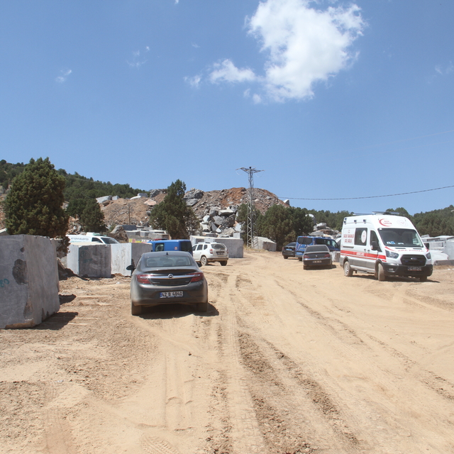 Konya'da üzerine mermer blok düşen maden mühendisi öldü