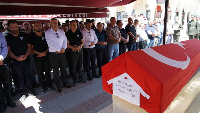 Emekli Topçu Yarbay Recep Yaşar Polatlı'da son yolculuğuna uğurlandı