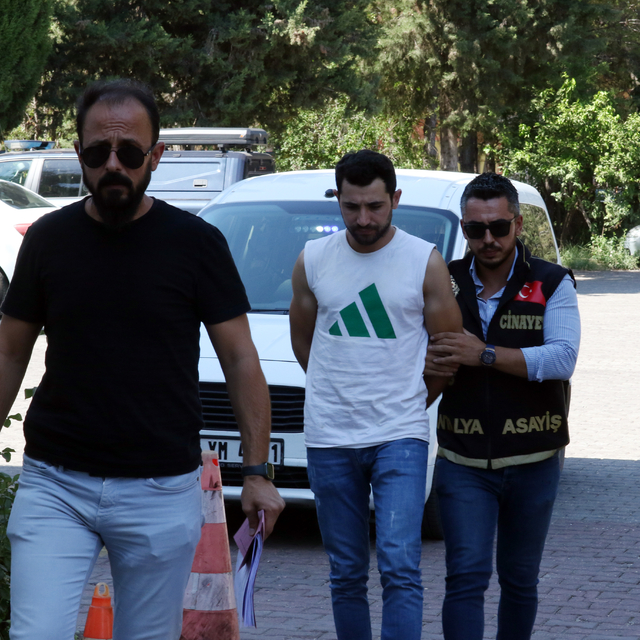 Telefonda başlayan tartışma cinayetle bitti(3)