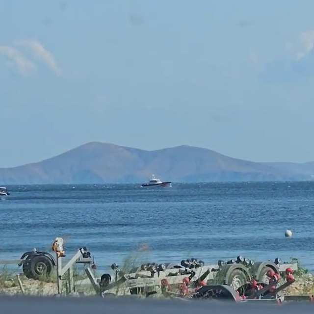Teknesi parçalanmış halde bulunan iş insanını arama çalışmaları 5'inci günü...