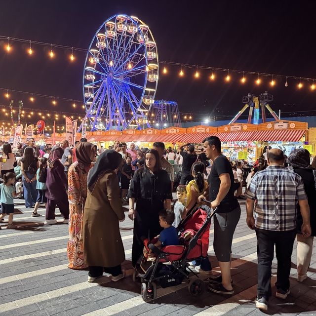 Kahramanmaraş'ta kadınların el emeği ürünleri Geleneksel Ağustos Fuarı'nda...