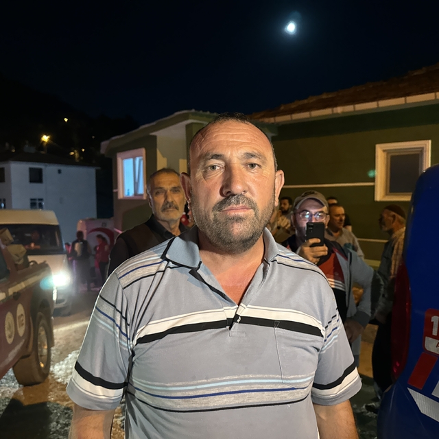 Sinop'ta çıkan orman yangınına müdahale ediliyor