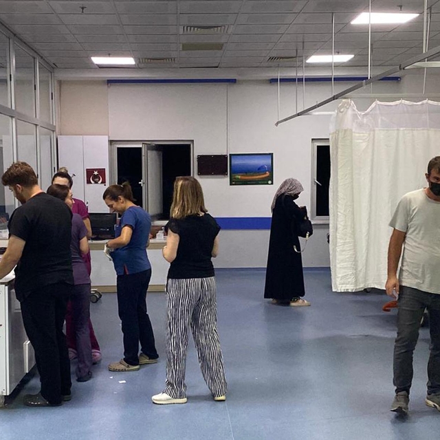 Tekirdağ'da, 50 işçi zehirlenme şüphesiyle hastaneye kaldırıldı