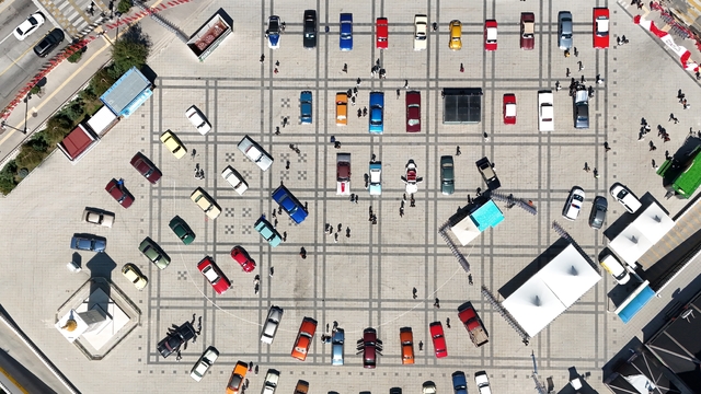 Erzurum'da klasik otomobiller sergilendi