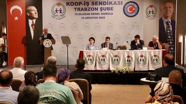 TÜRK-İŞ Genel Başkan Yardımcısı Eyüp Alemdar, Trabzon'da genel kurula katıldı