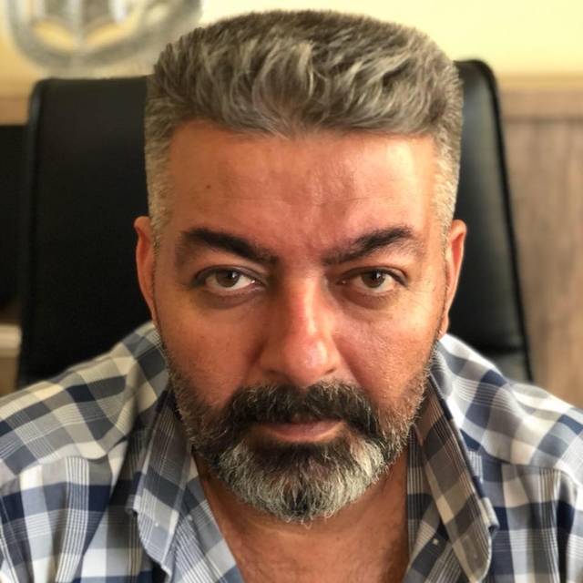 Refüjdeki ağaca çarpan motosikletin sürücüsü öldü