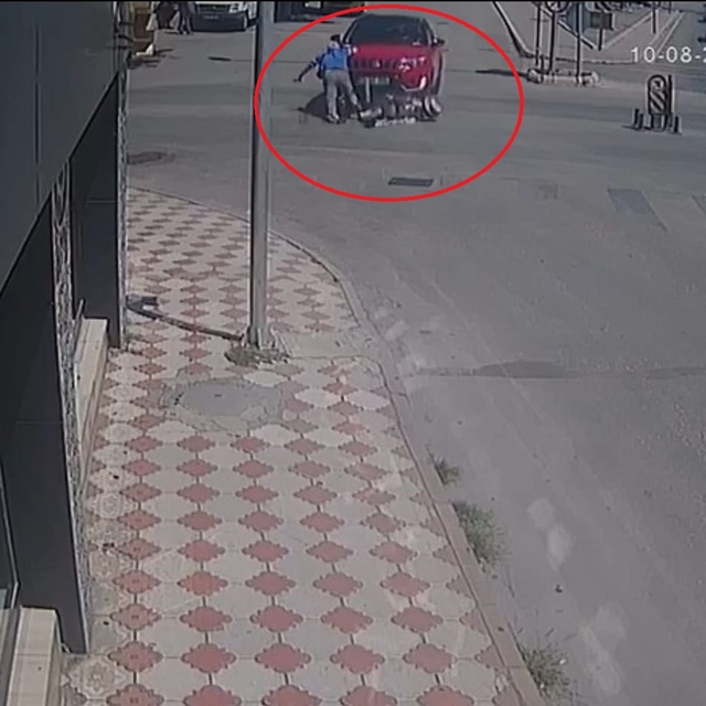 Otomobil ile çarpışan elektrikli bisikletin sürücüsü yaralandı