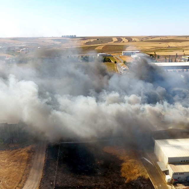 Tekirdağ'da tekstil fabrikasında yangın