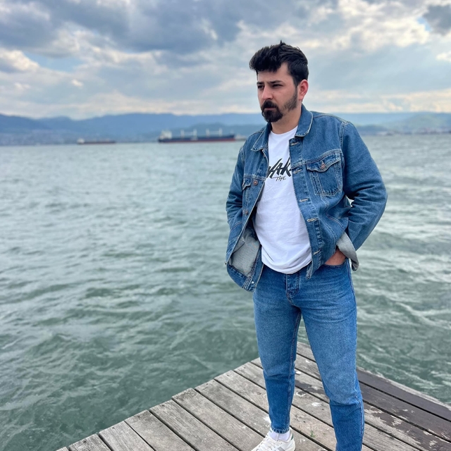 Sakarya'da, devrilen motosikletin sürücüsü öldü