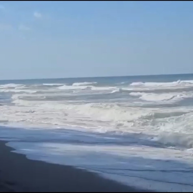 Akçakoca'da yasağa rağmen denize giren kadın, boğulma tehlikesi geçirdi