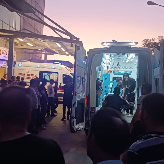 Şanlıurfa'da akrabalar arasında çıkan silahlı kavgada 2 kişi öldü, 2 kişi y...