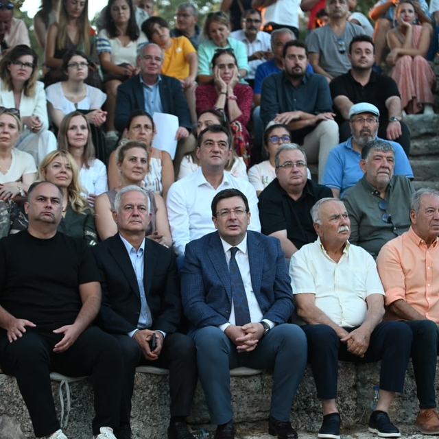 Çanakkale'de 62. Uluslararası Troia Festivali'nin resmi açılışı yapıldı