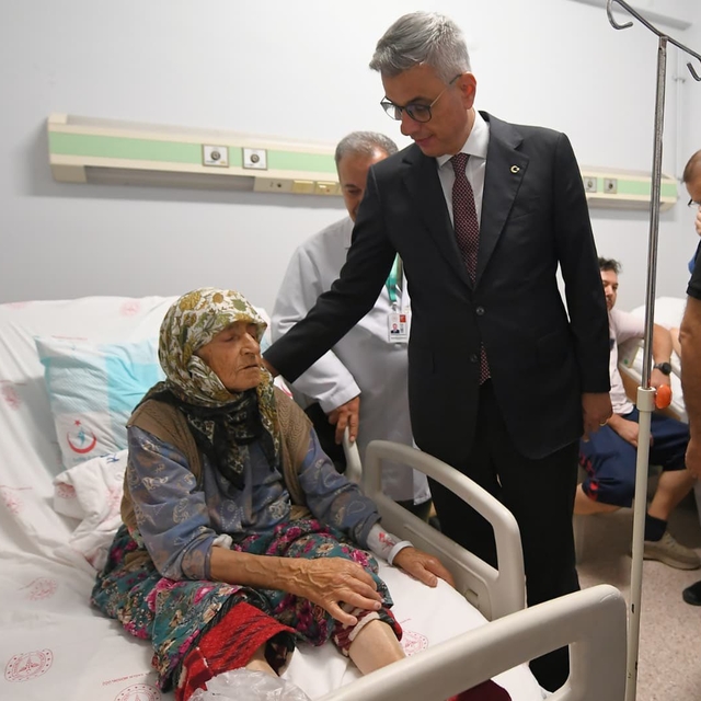 Balıkesir'de 6.1 büyüklüğünde deprem: 1 ölü, 29 yaralı (9)