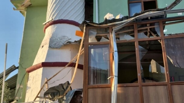 Sındırgı'da 6.1'lik depremde yıkılan ve hasar gören binalar havadan görüntülendi (2)