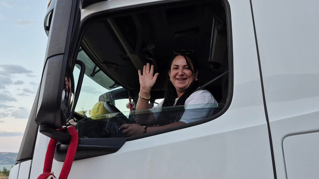 TIR şoförü Nazan: İşimi severek yapıyorum, kadın şoförler çoğalsın istiyorum