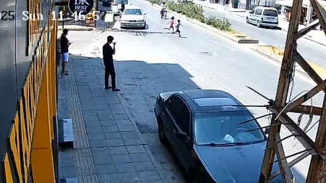 Motosikletin çarptığı 5 yaşındaki İsra öldü, ağabeyi ağır yaralandı