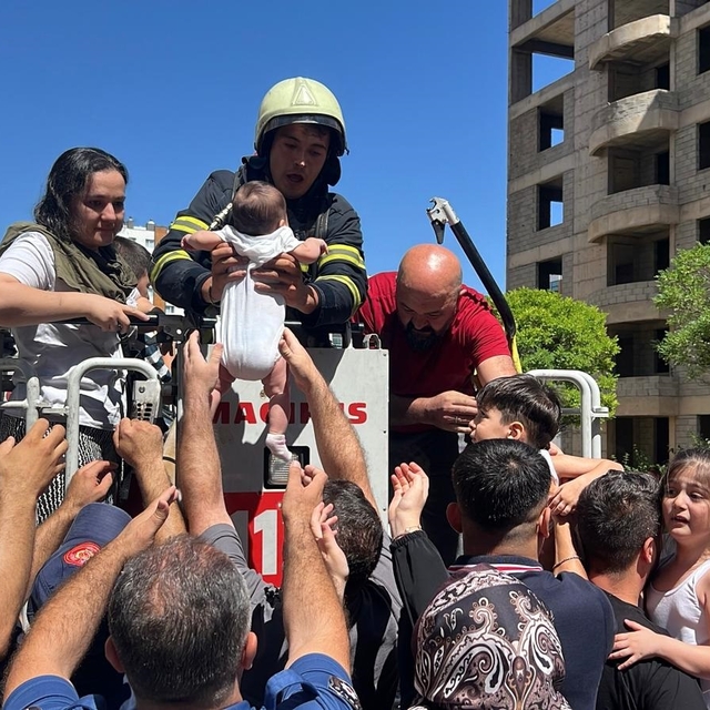 Kayseri'de 14 katlı binada yangın