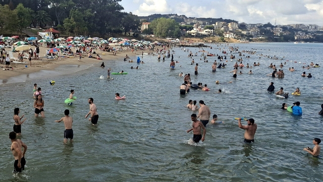 Mutlu insanların kenti Sinop deniziyle tatilcileri de mutlu ediyor