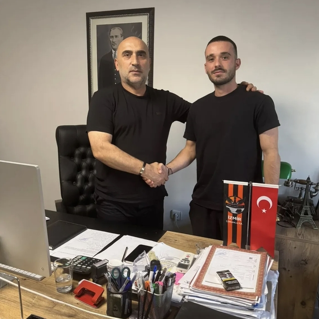 İzmir Çoruhlu FK'dan 7 imza