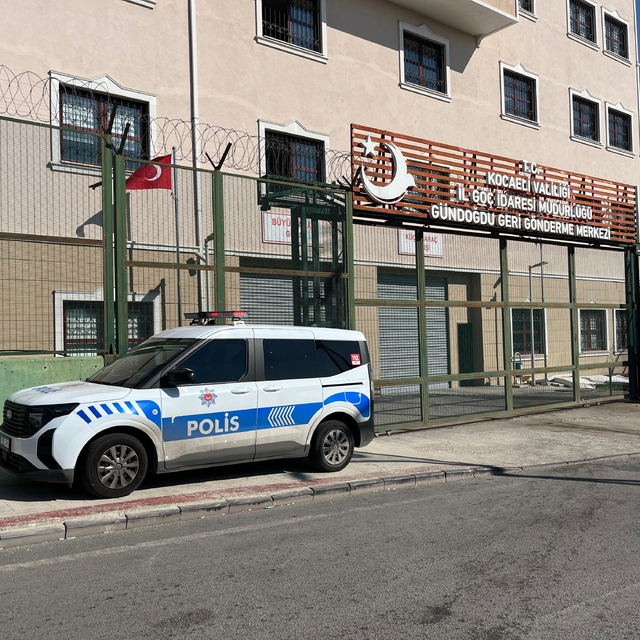 Meslektaşının kazara tabancayla vurduğu jandarma personeli yaralandı