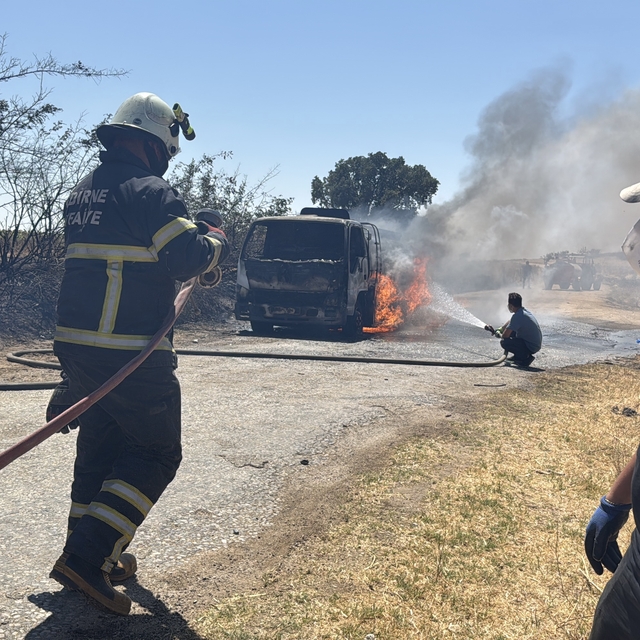 Edirne'de seyir halindeki akaryakıt tankerinde çıkan yangın söndürüldü