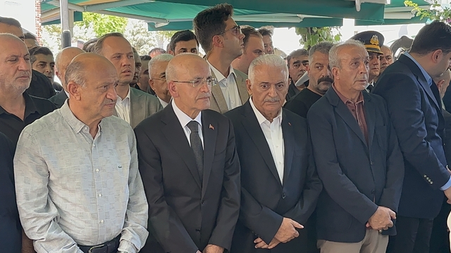 Bakan Şimşek'in ağabeyi Yalova'da toprağa verildi
