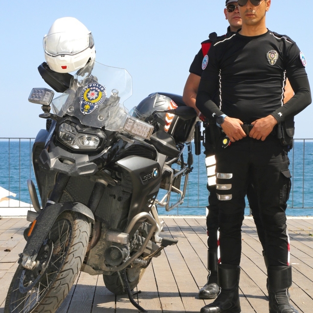 Antalya'da motosikletli polis timlerince çalışmalar yapıldı