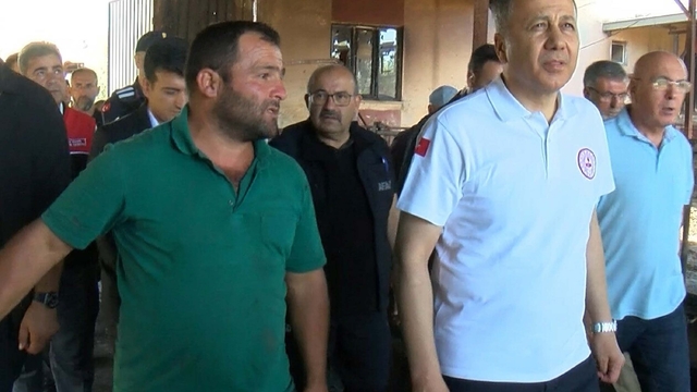 Bakan Yerlikaya: Balıkesir'de 4 büyüklüğünde 10'un üzerinde deprem oldu, artçı sayısı 250'yi geçti (2)
