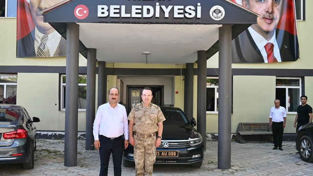 Bitlis Jandarma Komutanı Tuğgeneral Tombul'dan Başkan Şam'a veda ziyareti
