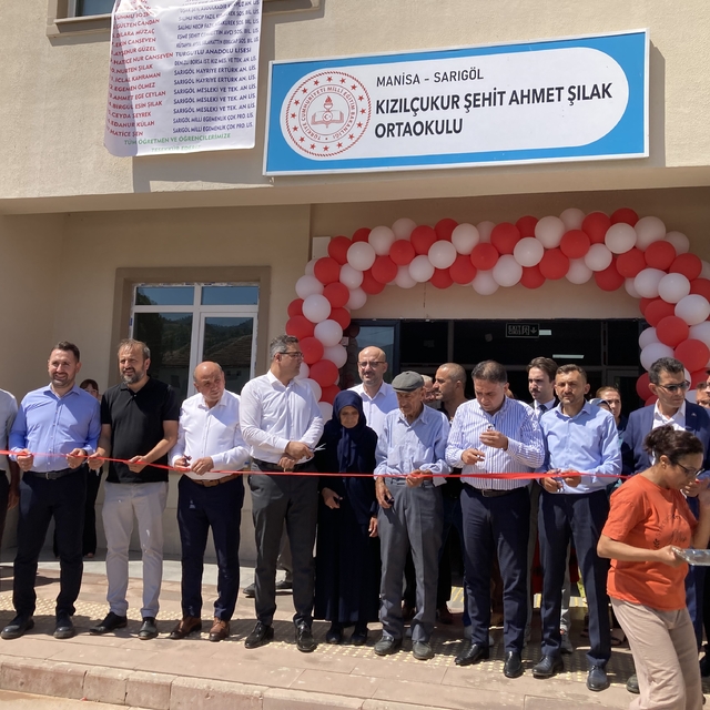 Sarıgöl'de yapımı tamamlanan okul binası açıldı