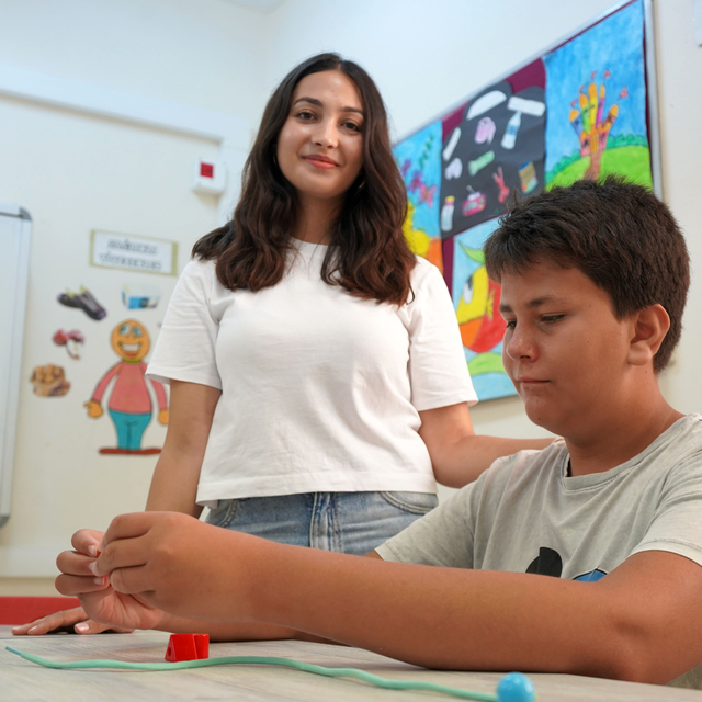 Özel öğrenciler, bu okuldaki eğitimle hayata sarılıyor