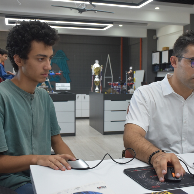 Üniversite adaylarına parmak izinden 'tercih' desteği