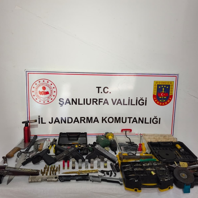 Şanlıurfa'da silah kaçakçılığı operasyonunda 2 şüpheli yakalandı