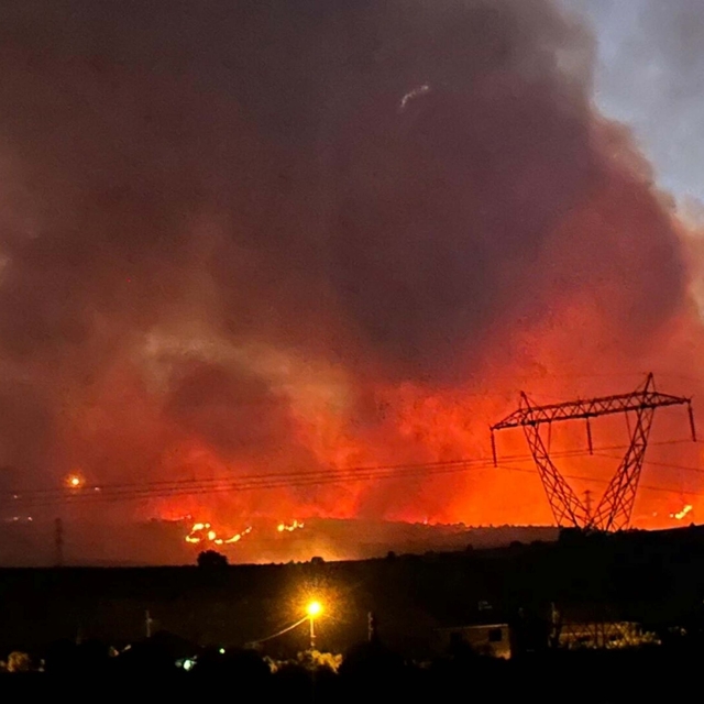 Manisa'da tarlada çıkıp makilik alana sıçrayan yangın 16 saatte kontrol alt...