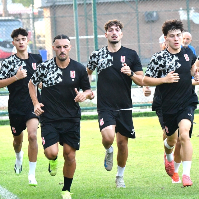 Balıkesirspor kampa girdi