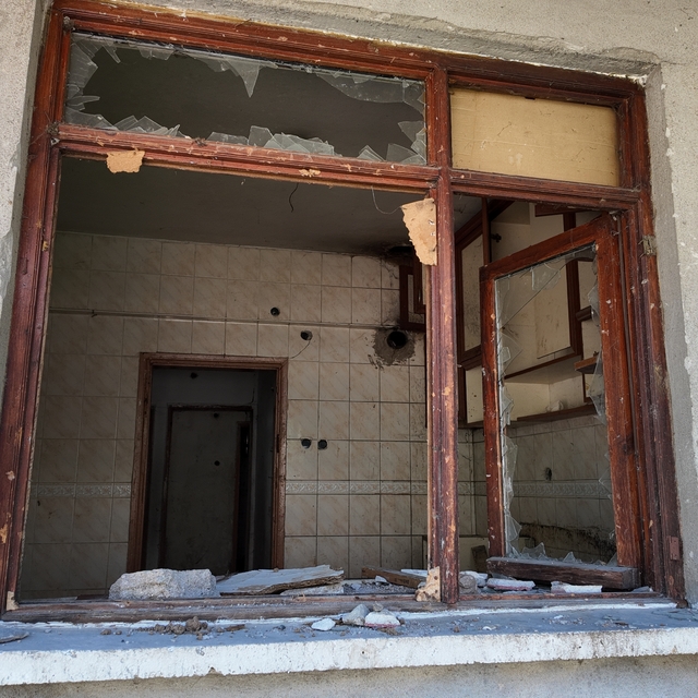 Madde bağımlılarının uğrak yeri haline gelen metruk bina nedeniyle mahallel...